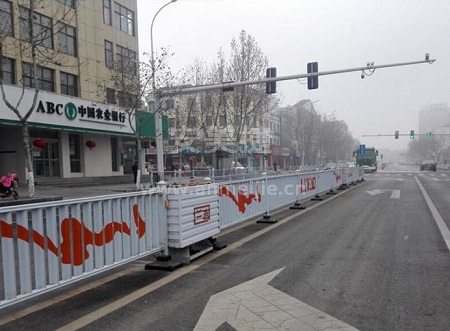 道路交通护栏的有效防腐措施