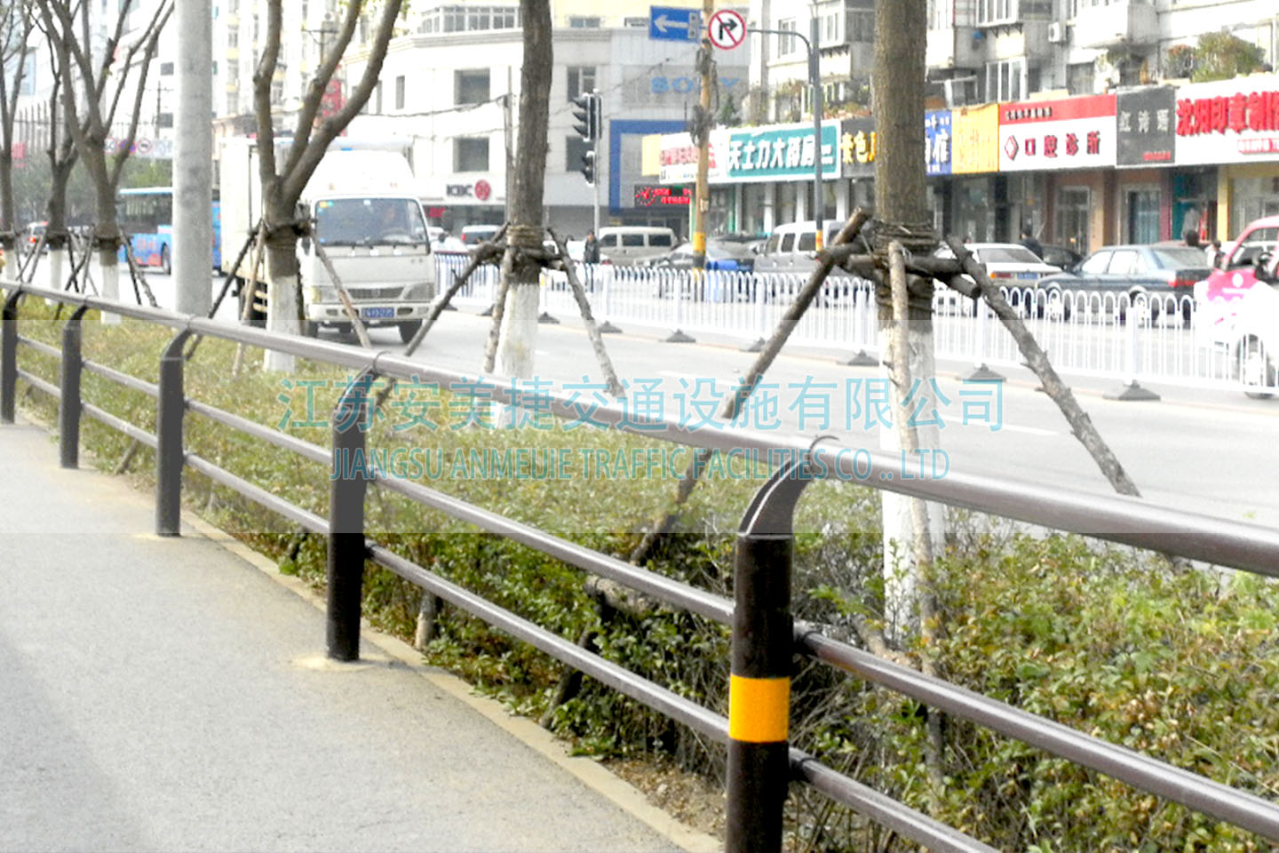 我公司在2019年度涿鹿县公安交通警察大队创建文明城市增设交通设施（A包：城区增设隔离护栏设施）二次采购项目中中标！