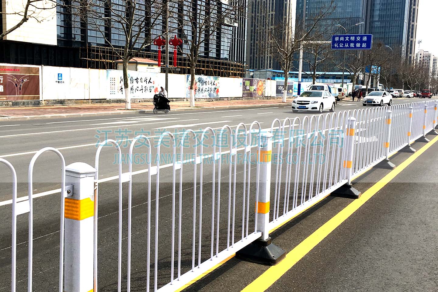 我公司2018年度在黄岛区交警大队2018年度西区安装交通护栏项目采购中中标！