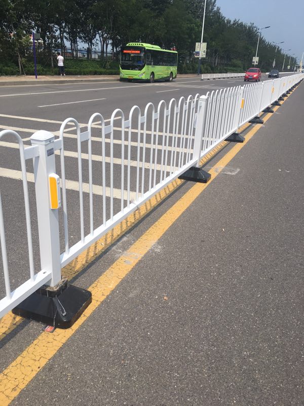 我公司2018年度在颍上县住建局管仲大道等路段隔离栏采购项目中中标！