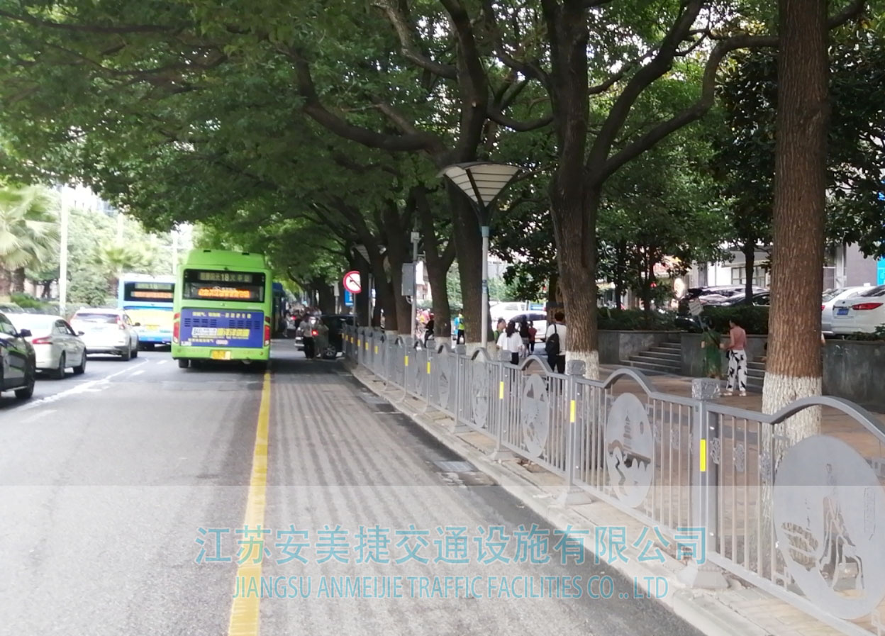 我公司2020年度在“多彩贵州”道路交通隔离护栏更换中标！